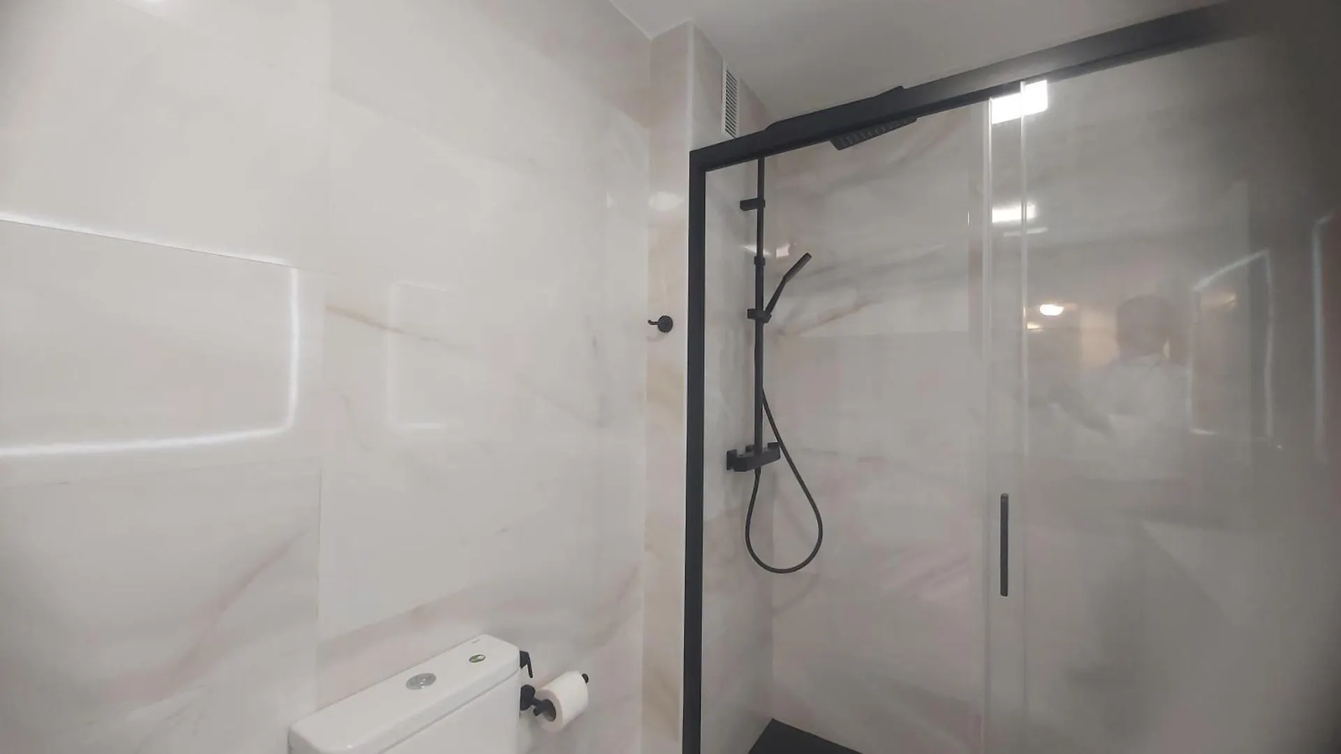 Del Parque Flats Victoria Family Apartment Malaga