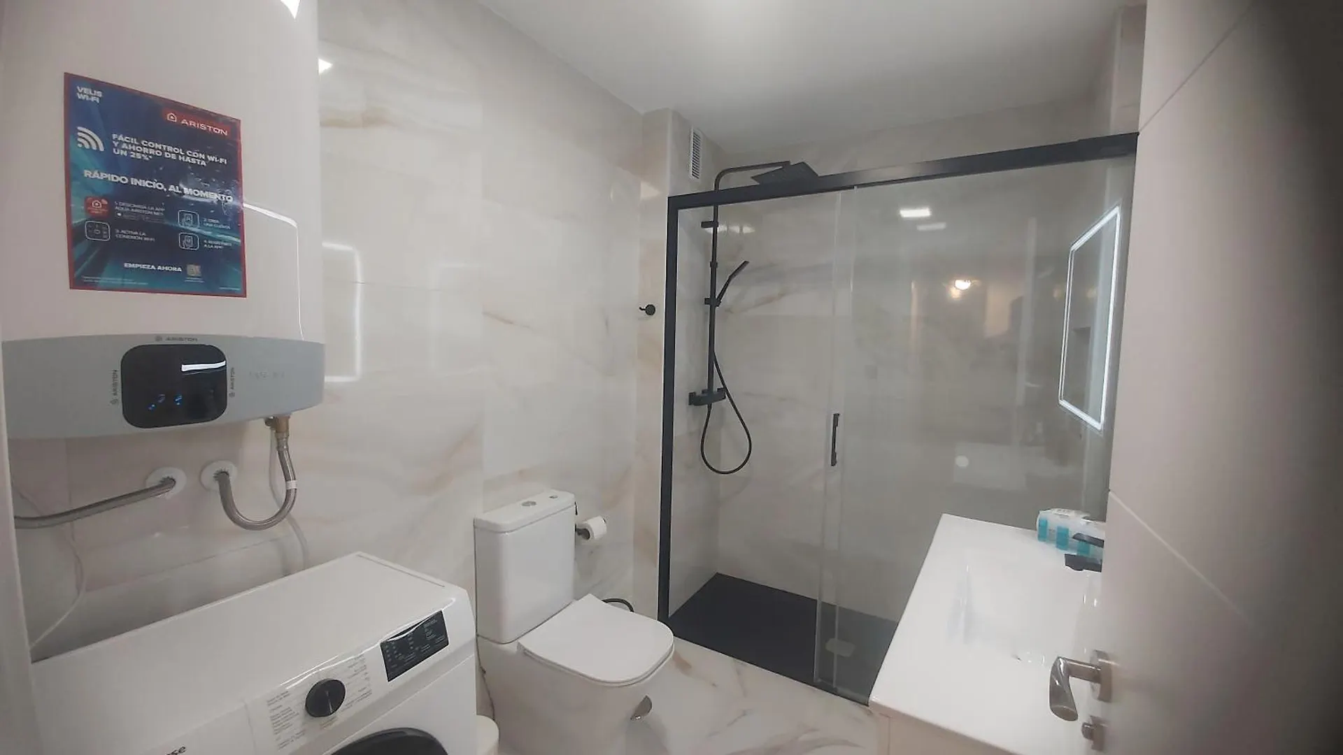 Del Parque Flats Victoria Family Apartment Malaga