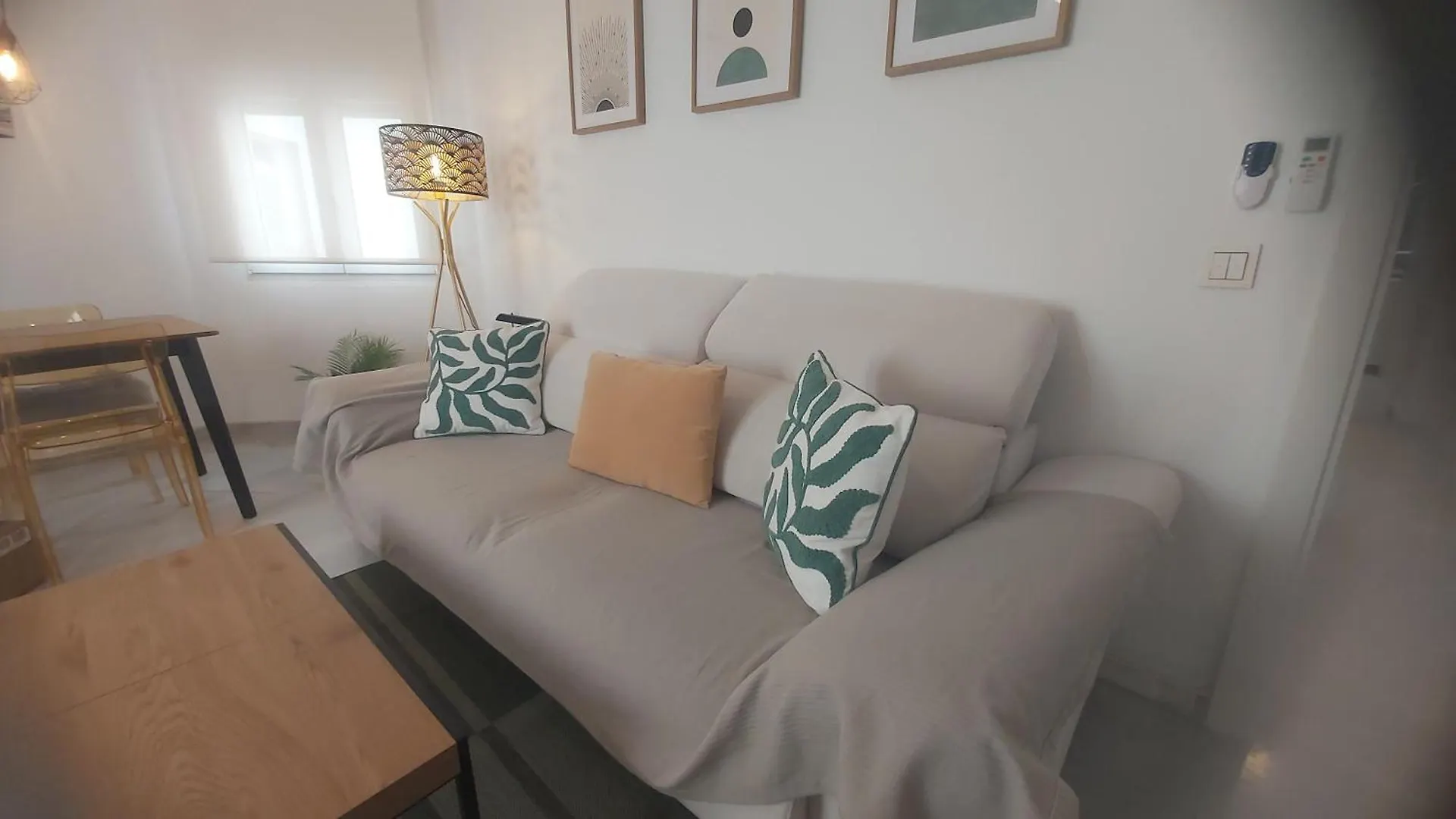 Del Parque Flats Victoria Family Apartment Malaga